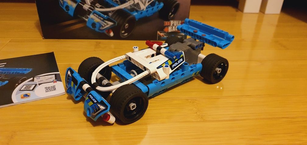 Lego masina de politie 42091