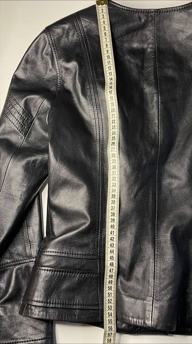 vand geaca din piele naturala