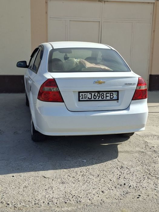 Srochnoga sotiladi