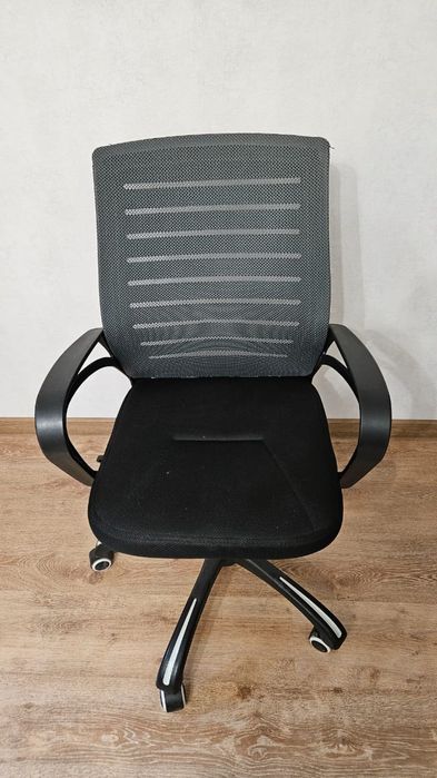 Продам офисное кресло