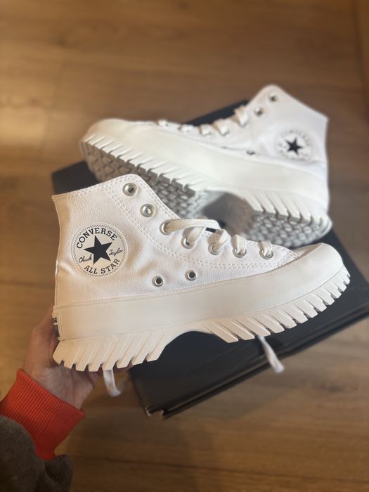 Чисто нови обувки converse купувани от чужбина