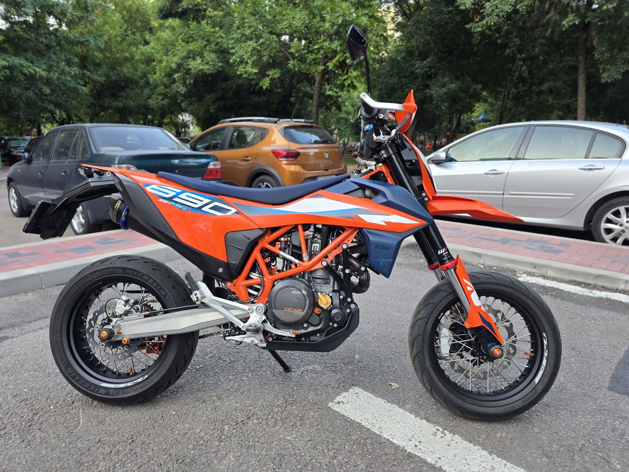 KTM 690 SMC R 2023