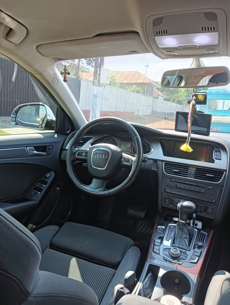 Vând audi A4 b8 2L