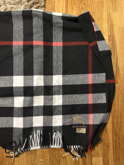 Fular Burberry Negru