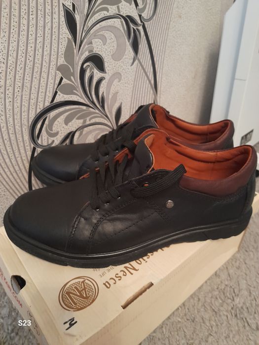 Продам мужские туфли