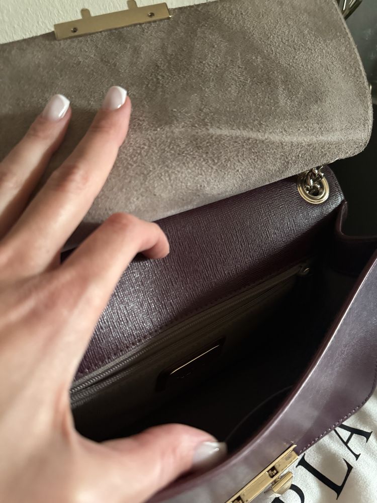 Дамска чанта Furla Bella Crossbody цвят бордо