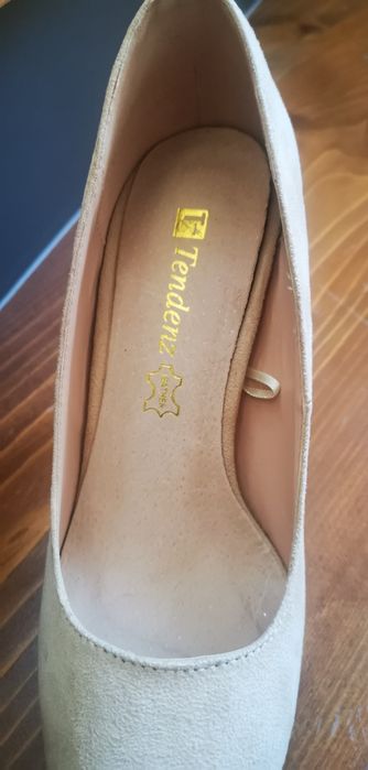 Дамски ОБУВКИ номер 37