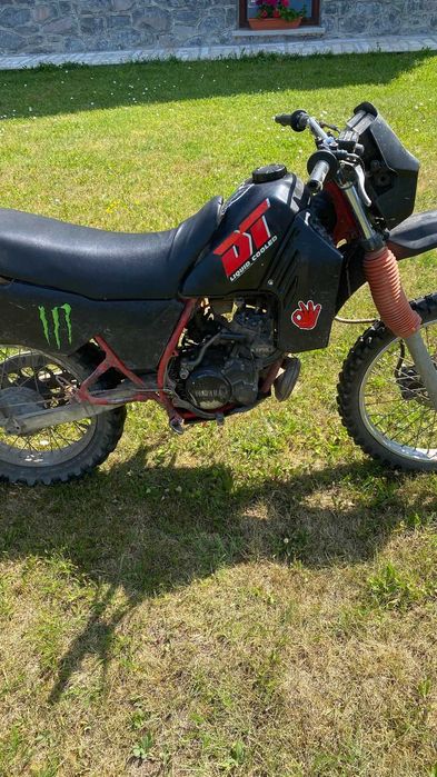 Yamaha  dt  125.