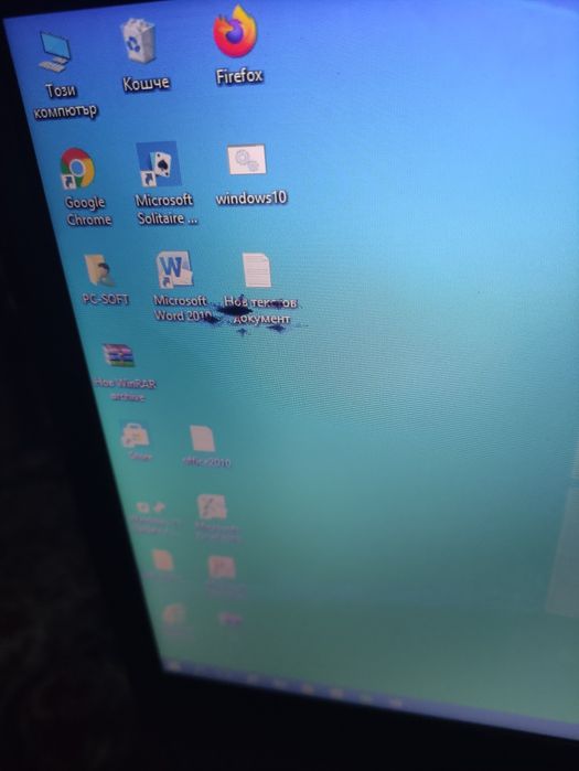 Лаптоп Dell с зарядно