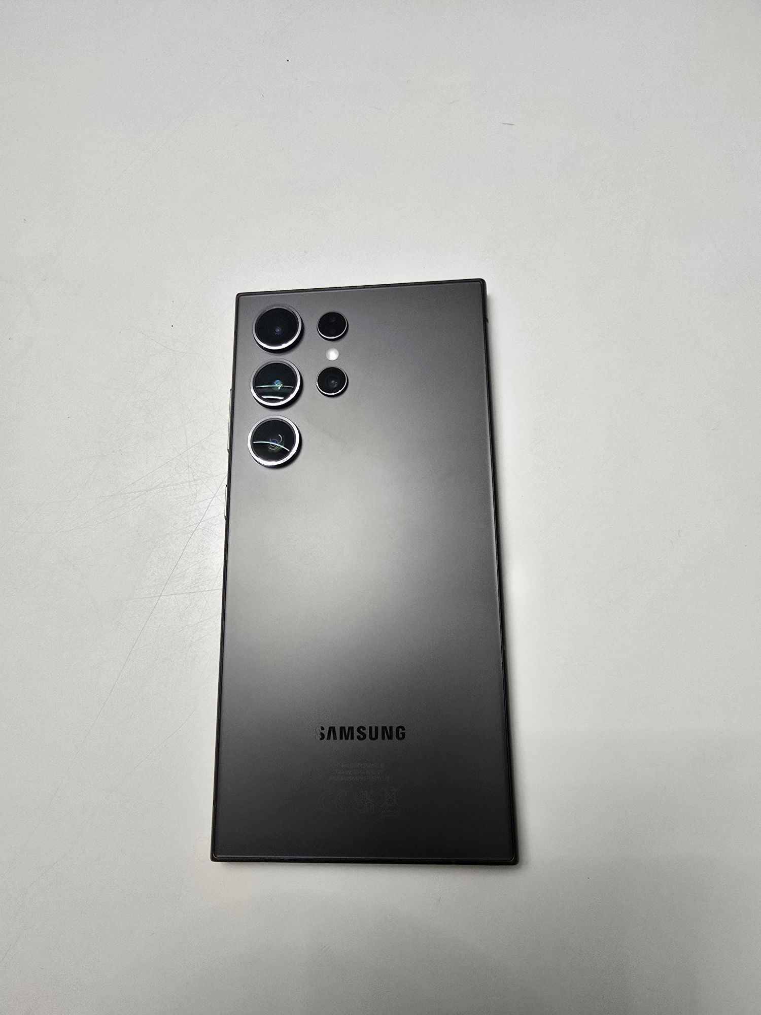 Samsung galaxy s24 ultra - ЗАКЛЮЧЕН