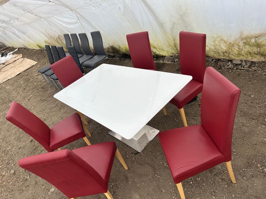 Masa din lemn si scaune