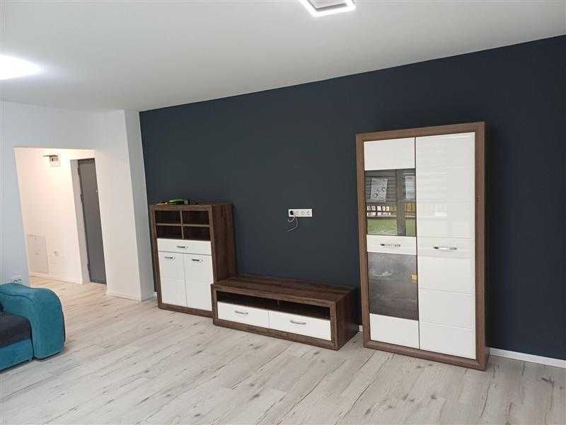 Inchiriez in Floresti Ap. 2 cam. (53m2), cu terasa de 50m2 si parcare.