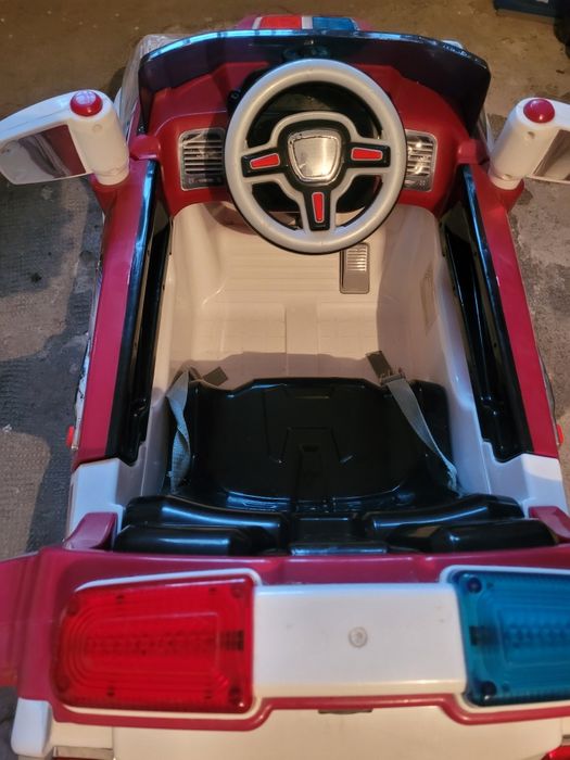 Masina elecrica pentru copii