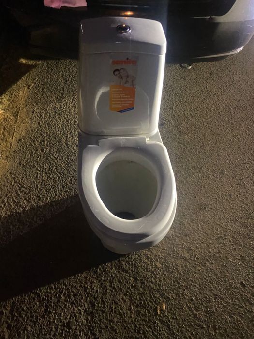 Б/у унитаз в хорошем состоянии