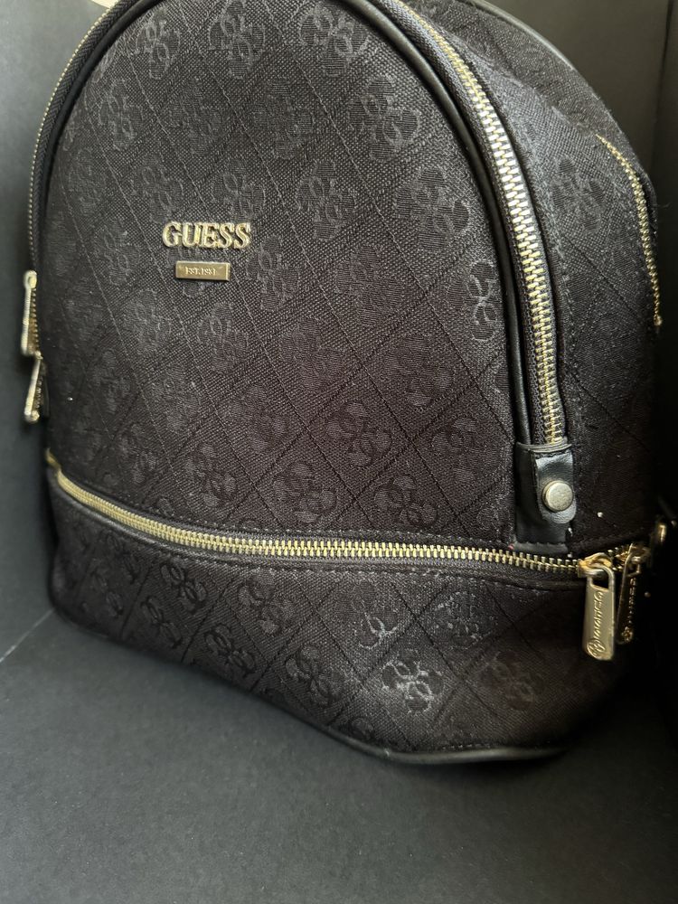 Дамска Раница Guess
