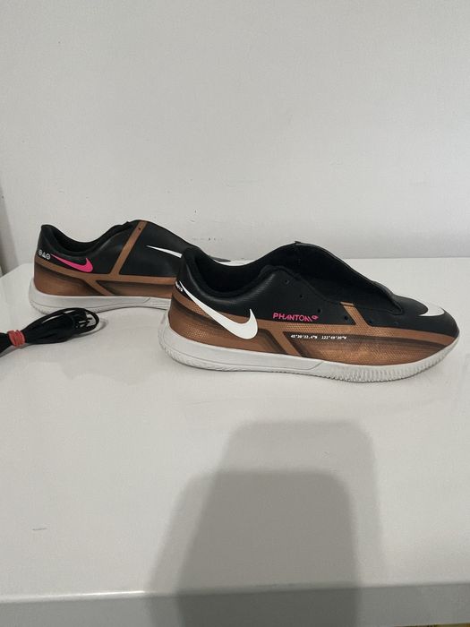 Ghete de fotbal Nike Phantom 6-7 ani