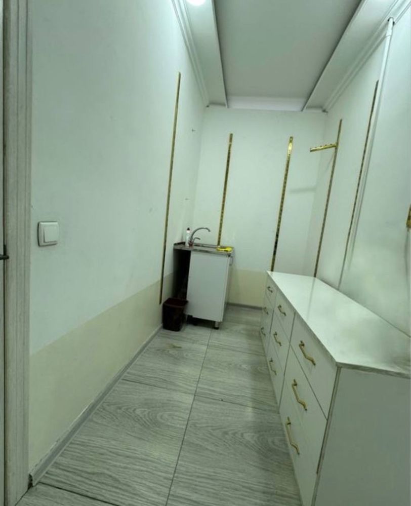Срочно сдается офис Чиланзар 11кв 55м2 2 комнат