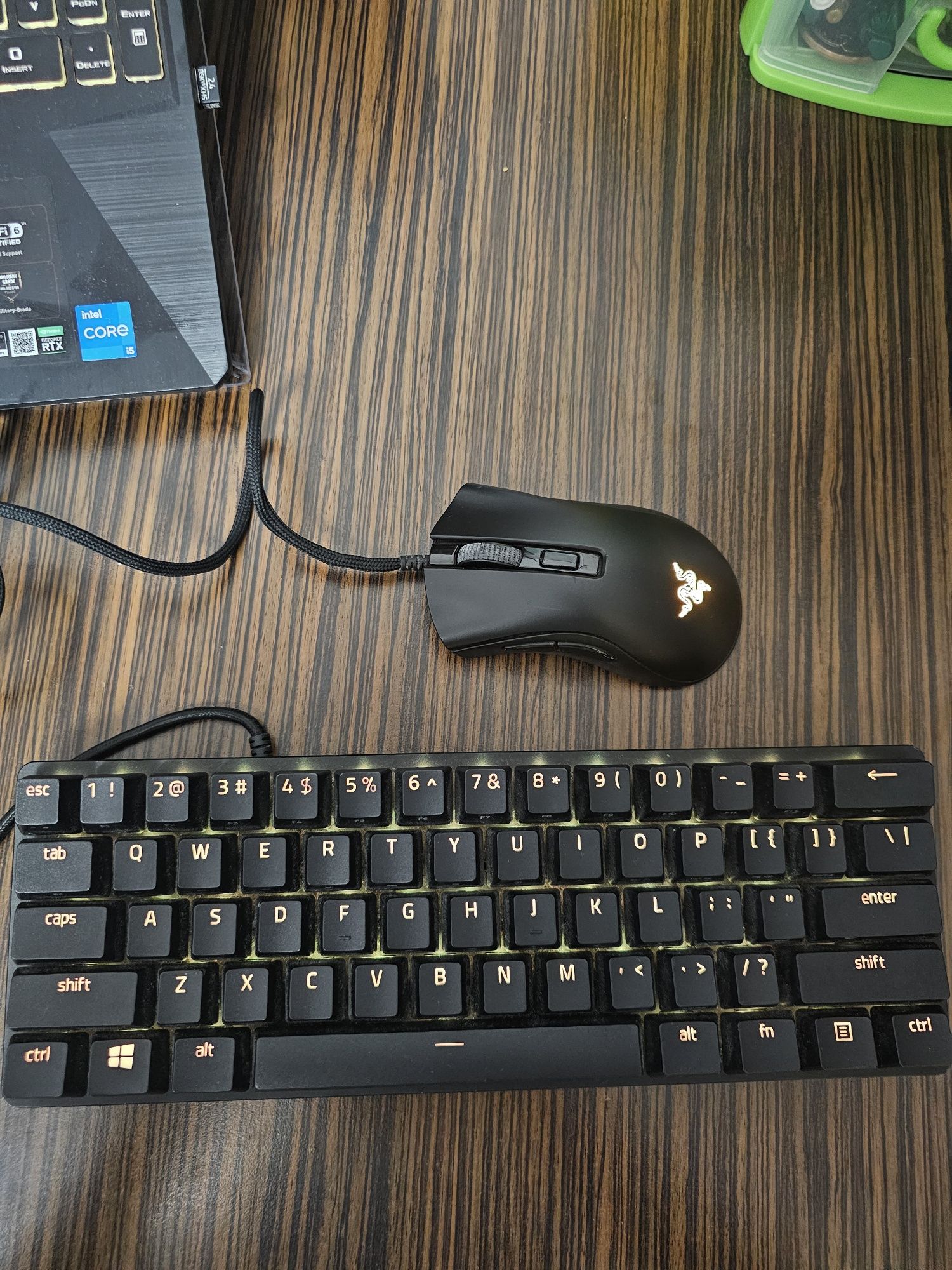 Tastatura gaming mecanica si mouse Razer