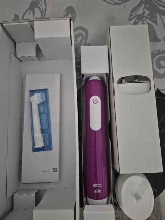 Periuța electrica Oral B junior