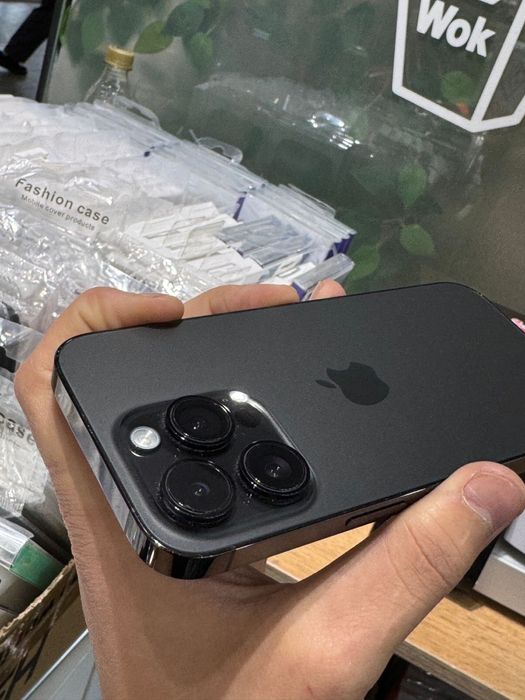 Продам 14 про в отличном состоянии