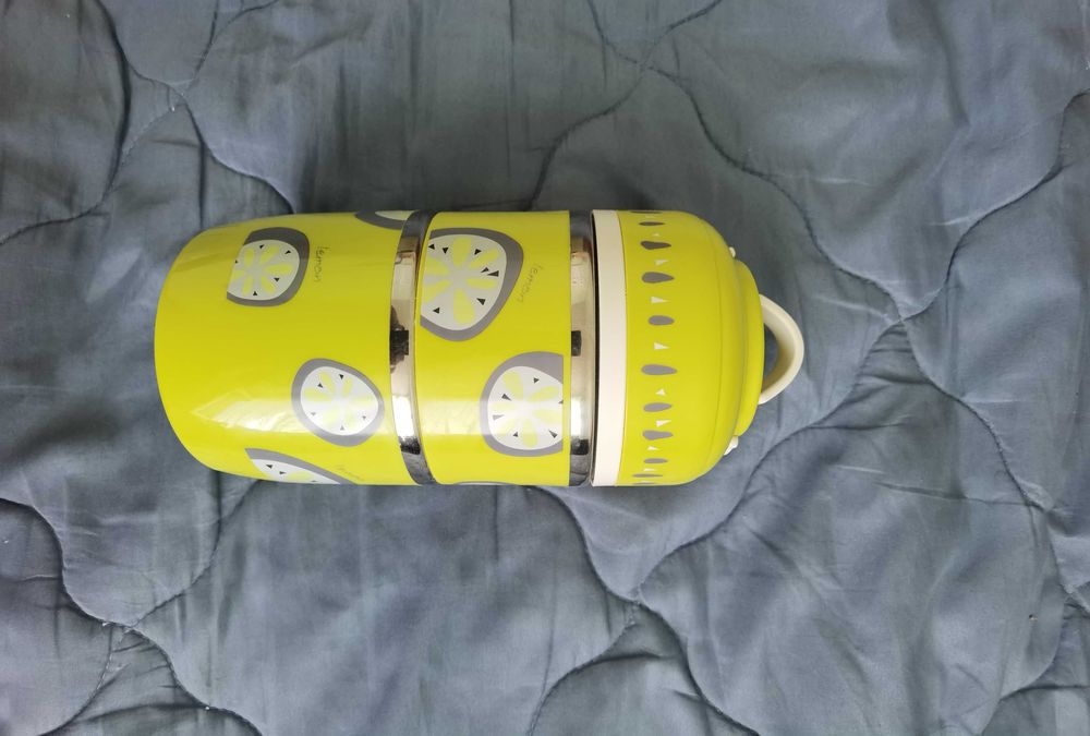 Термокутия за храна и течности от три части- ланчбокс за пътуване