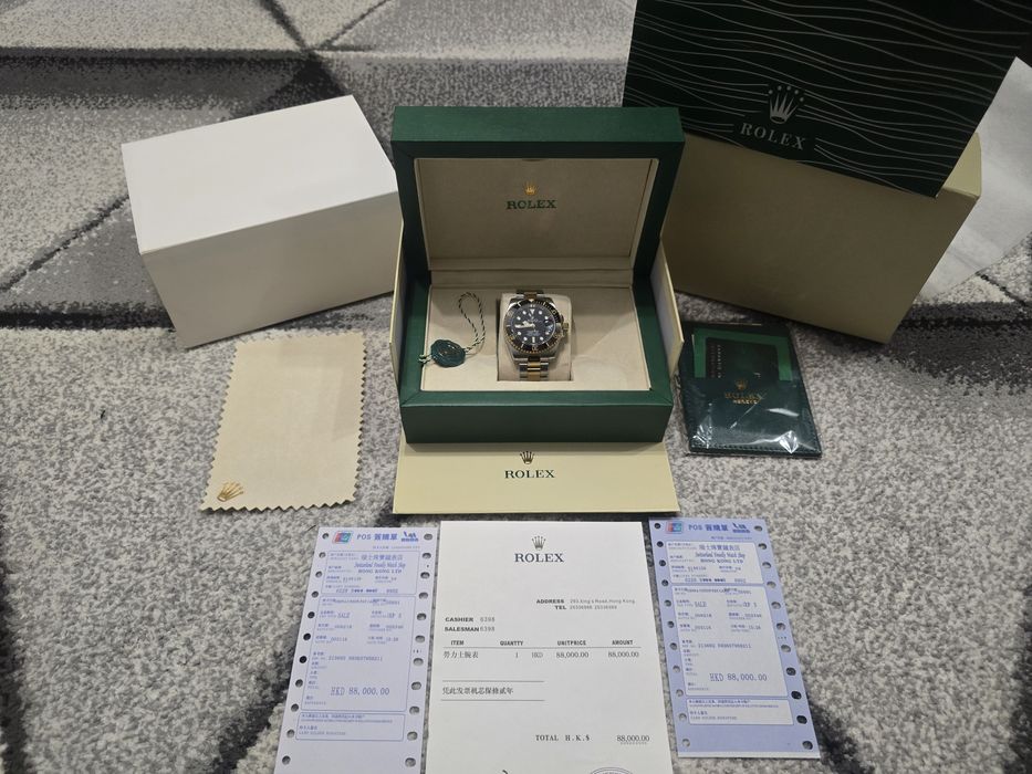 Rolex submariner two tone(без мин и сек стрелки РАБОЧИЕ в отличном)