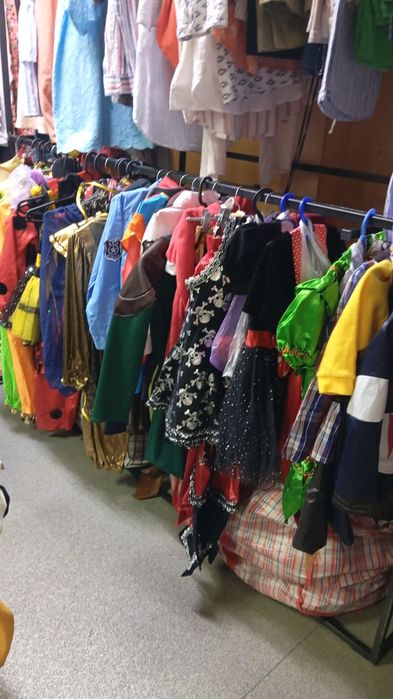 продаже новогодних костюмов,от 2000, новые десней Россия