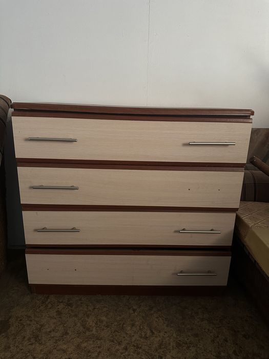 Комод/шкаф с 4 ящиками