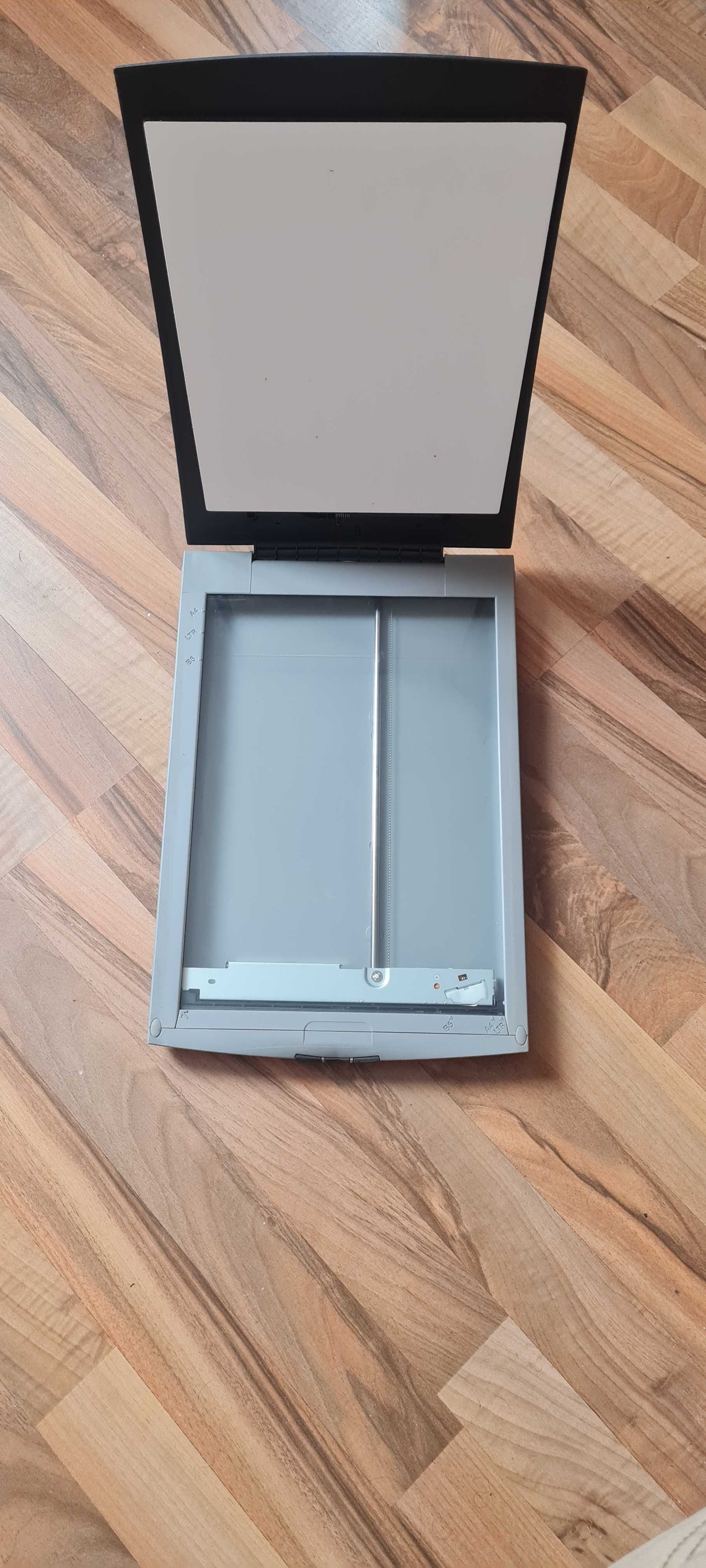 Скенер  CANON LIDE 25