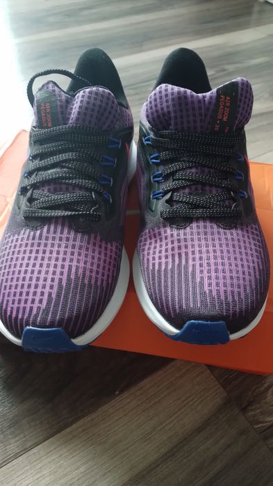 Adidasi nike,noi