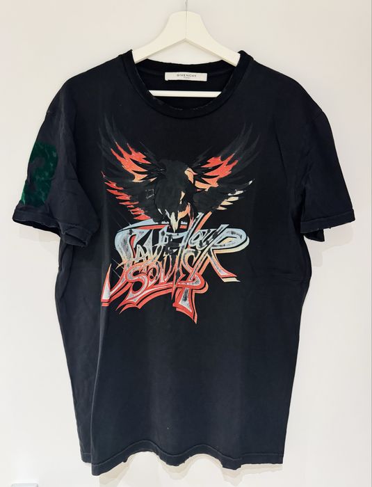 Дамски и мъжки тениски