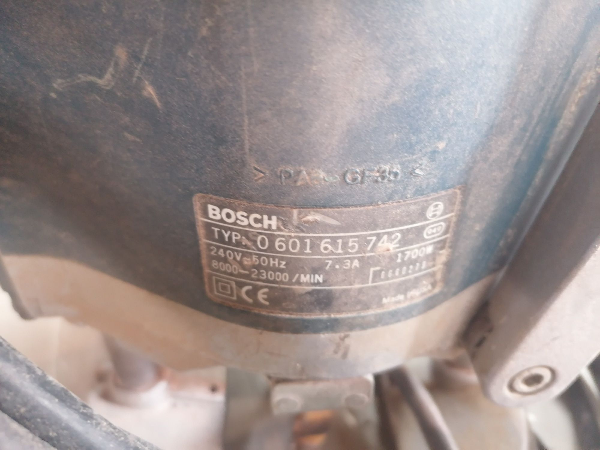 Обер фреза Bosch GOF 1700ACE