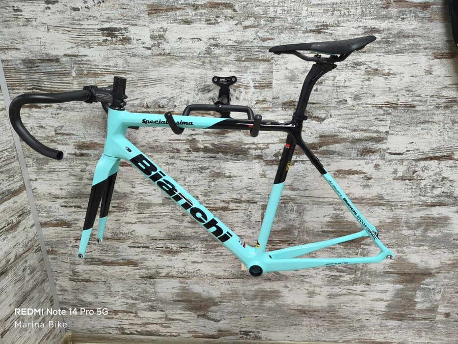 НОВ карбонов шосеен велосипед Bianchi Specialissima CV | 55