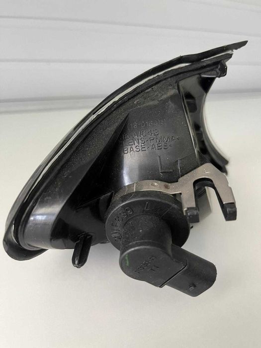 Semnalizator stanga bmw seria 3 e46 2001 2005 nou