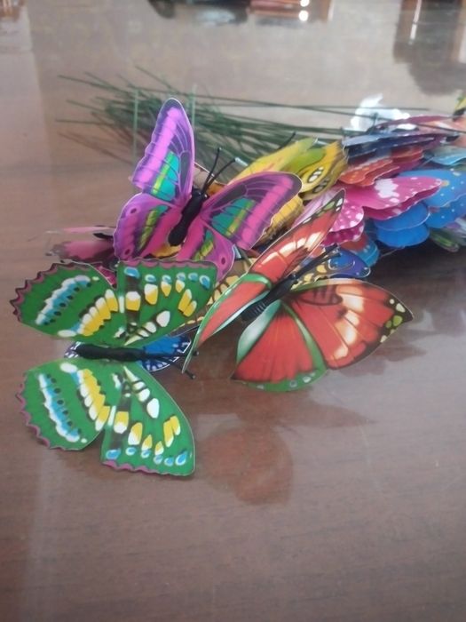 Продам декор.бабочки