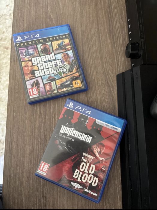 Play Station 4.