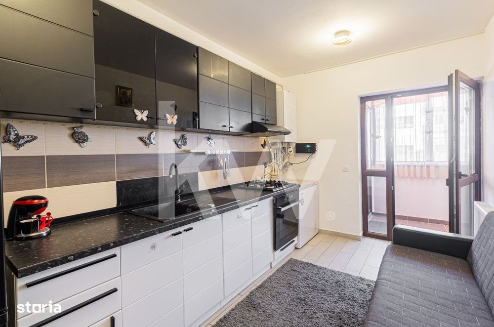 Garsoniera spatioasa in Sanpetru, cu balcon transformat in spatiu util