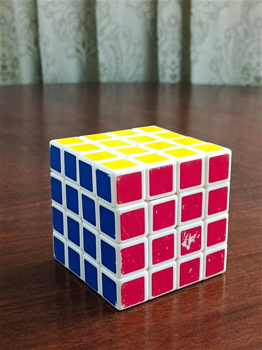 Продам кубики рубики.В отличном состояний