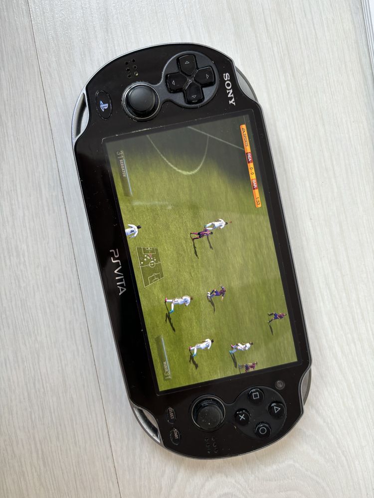 PS Vita 3G / WIFI като нова пълен коплект