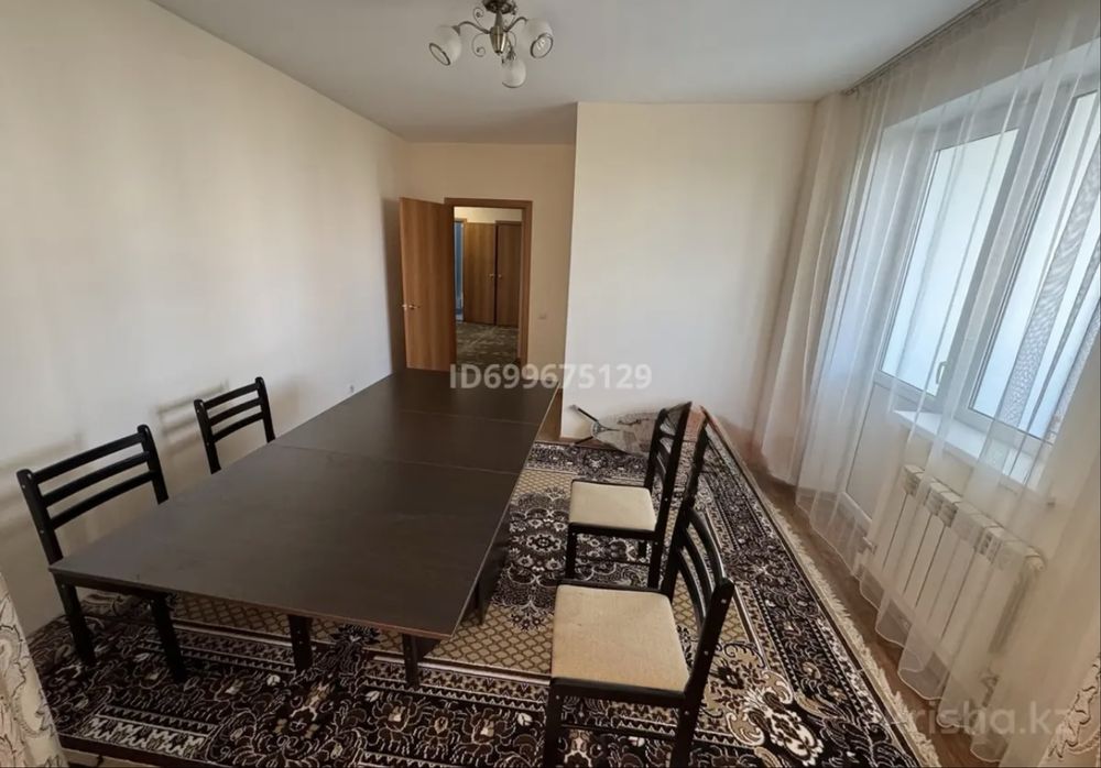 Продаётся стол .