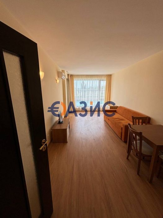 Продава се Двустаен апартамент в Свети Влас - 69 кв.м за 1122 €/кв.м - Снимка #8
