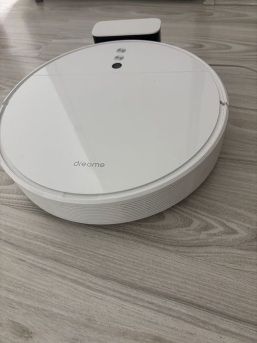 Продам Робот пылесос dreame