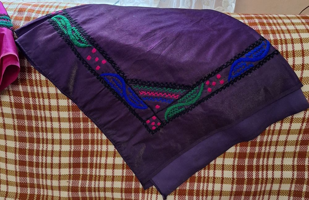 Ткани старинные.