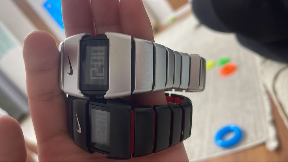 Продаю часы найк