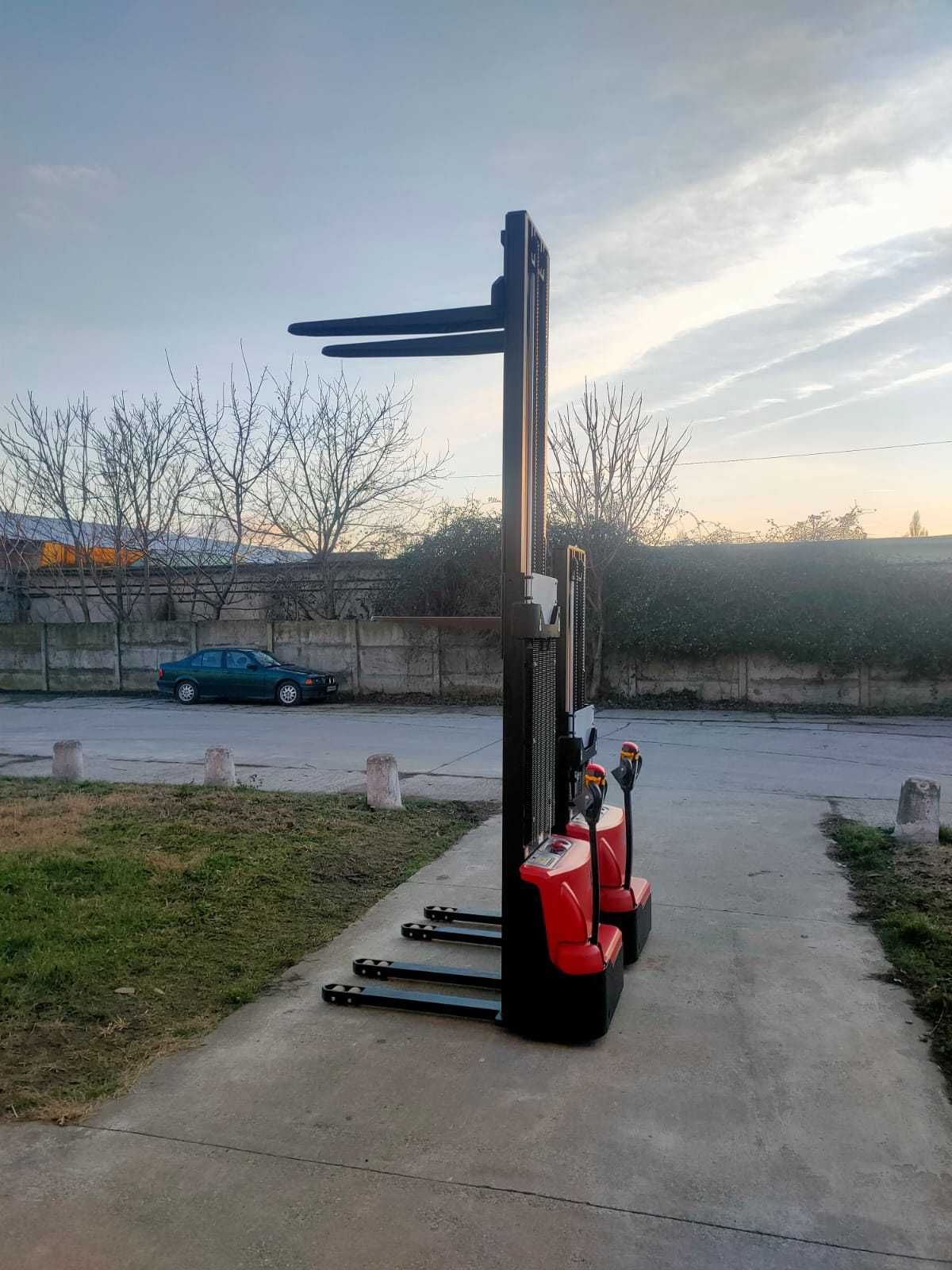 Liza / transpalet electric cu catarg WS15H 1500KG/2000MM