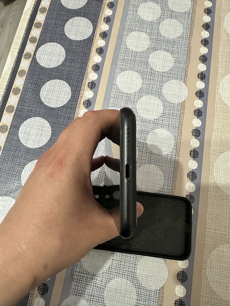 Обмен Iphone XR.