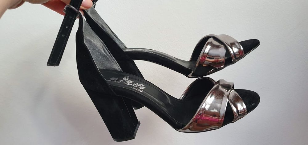 Sandale ocazie cu toc