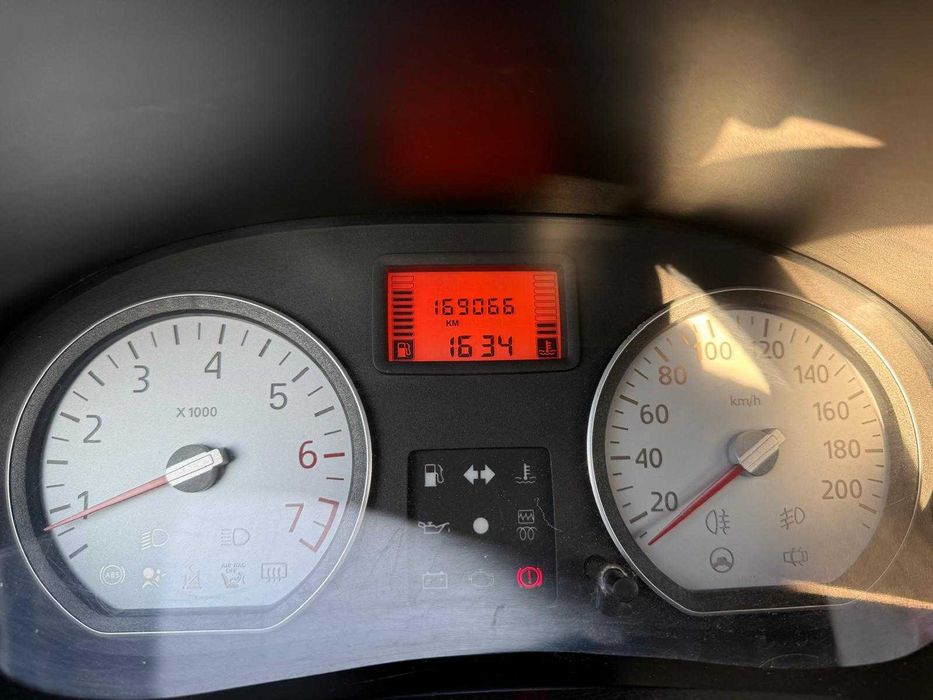 Dacia Logan 1.6 MPI, anul 2007 – 87 CP