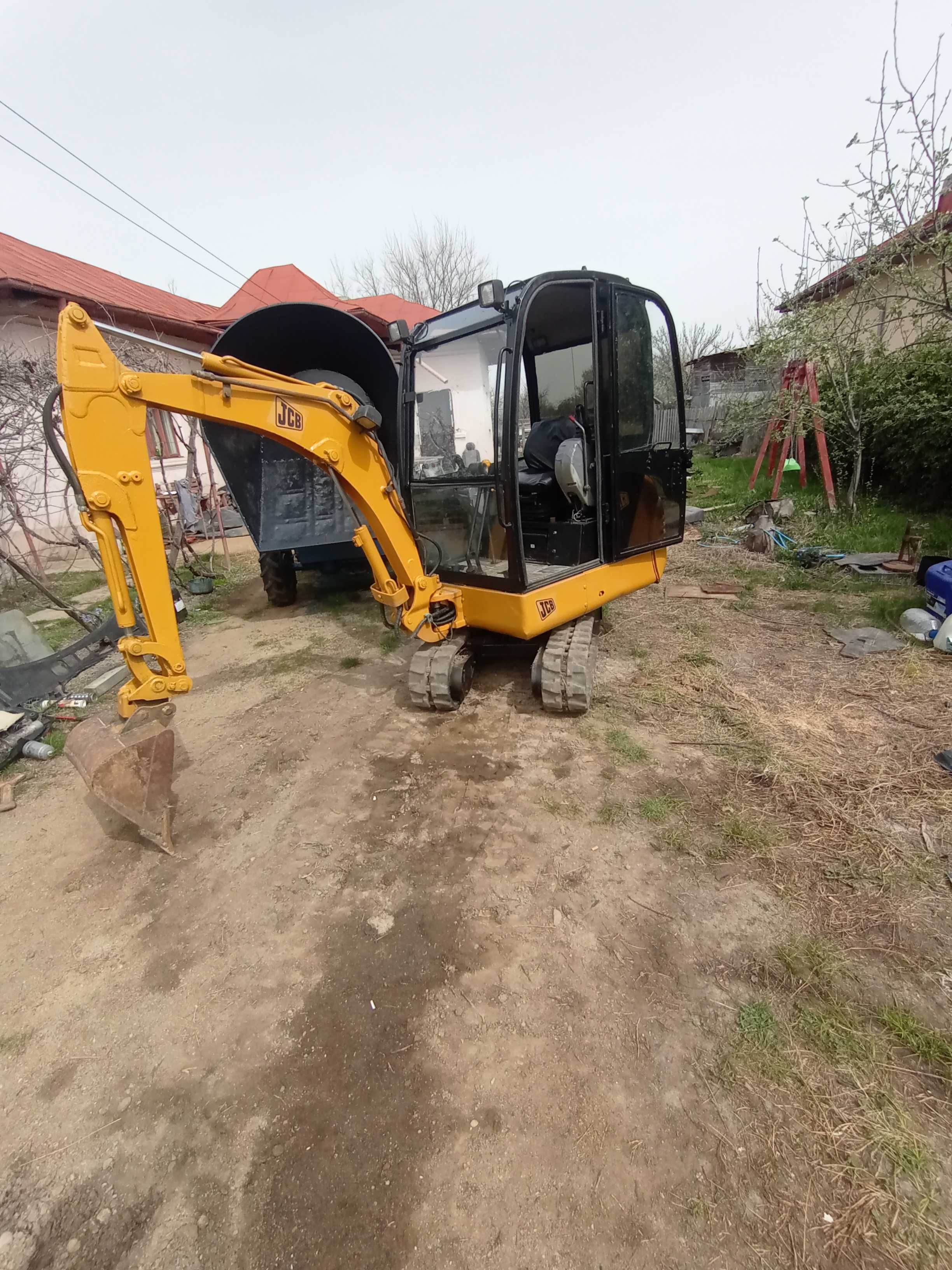 De vînzare JCB 8001 din 2004 .Reparații utilaje