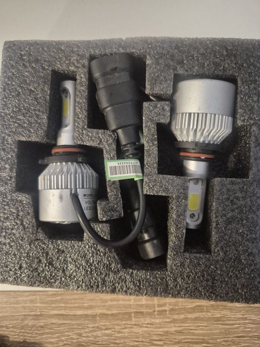 Vând set becuri led H7